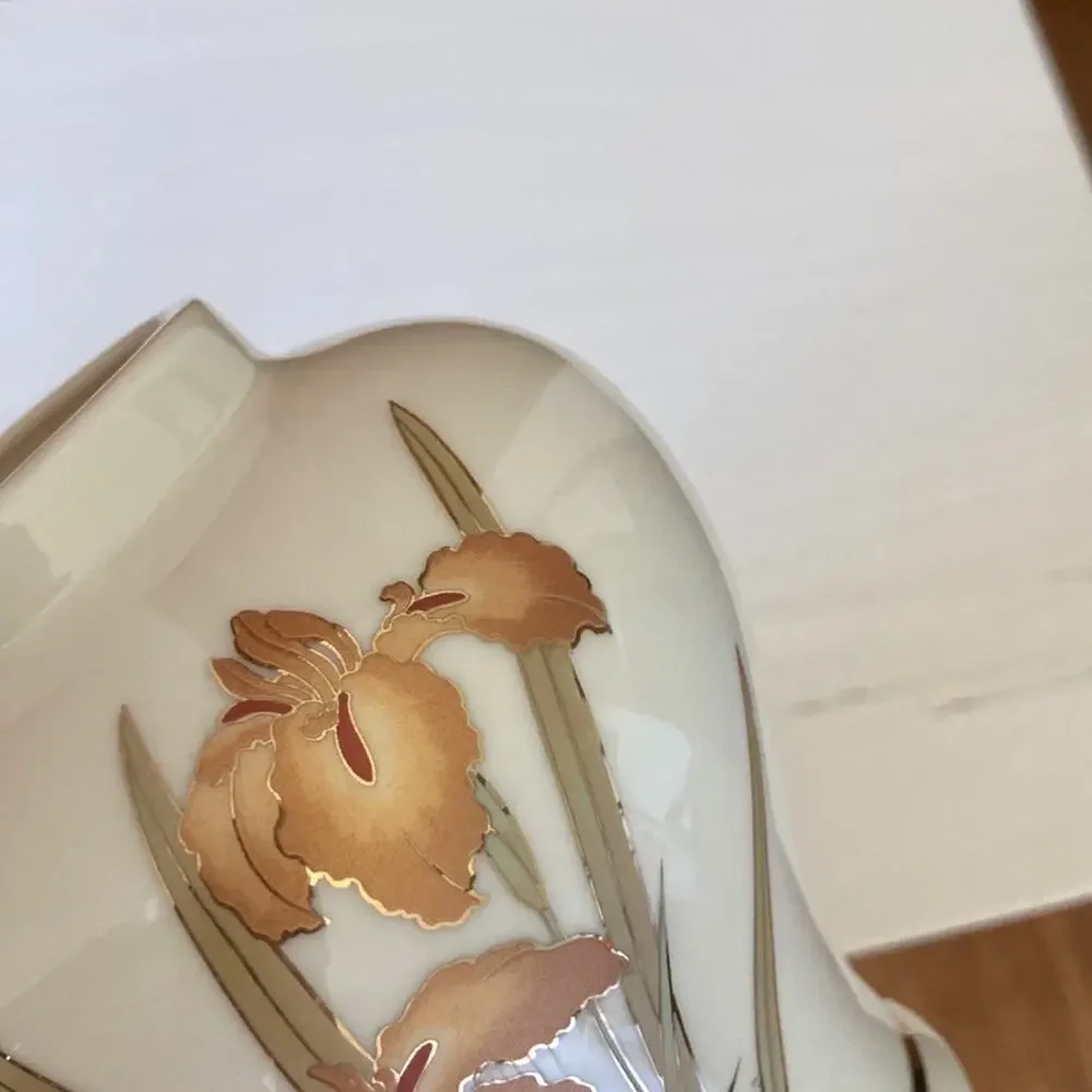 Vintage Handpainted Porcelain Ginger Jar Made in Japan